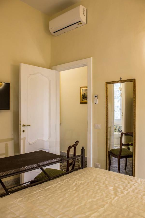 Bed and Breakfast Don Angelo Petito à Naples Extérieur photo