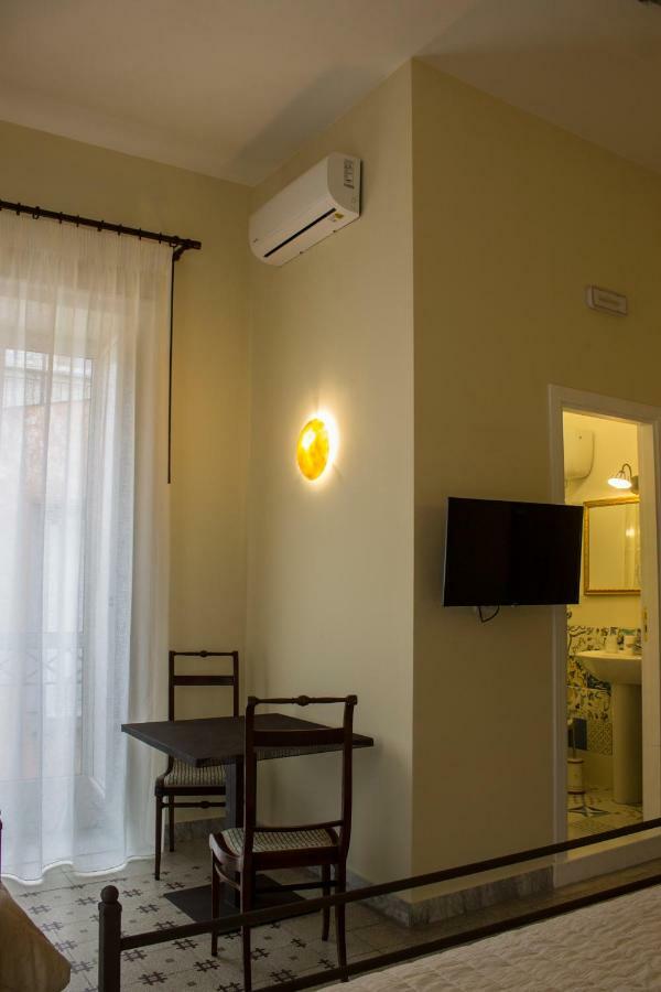 Bed and Breakfast Don Angelo Petito à Naples Extérieur photo