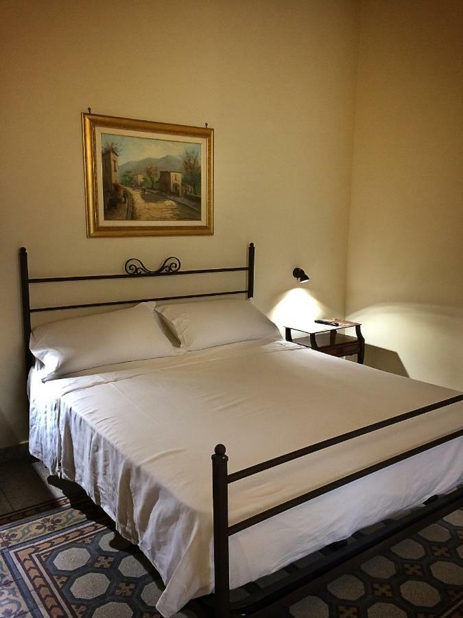 Bed and Breakfast Don Angelo Petito à Naples Extérieur photo